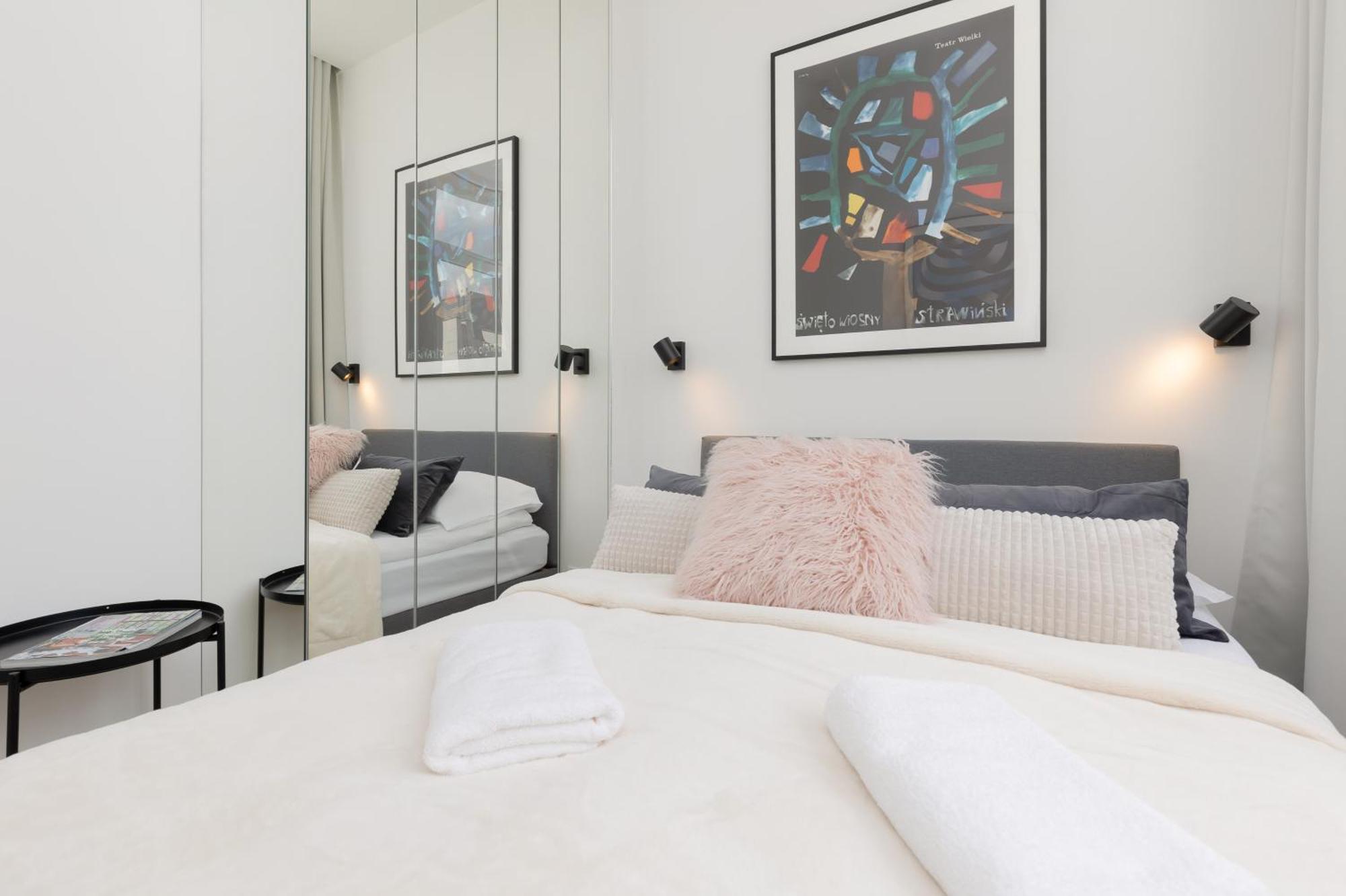 Panorama Spacious By Renters Prestige Apartament